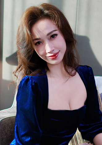 Gorgeous profiles only: caring Thai member Ying from Shanghai